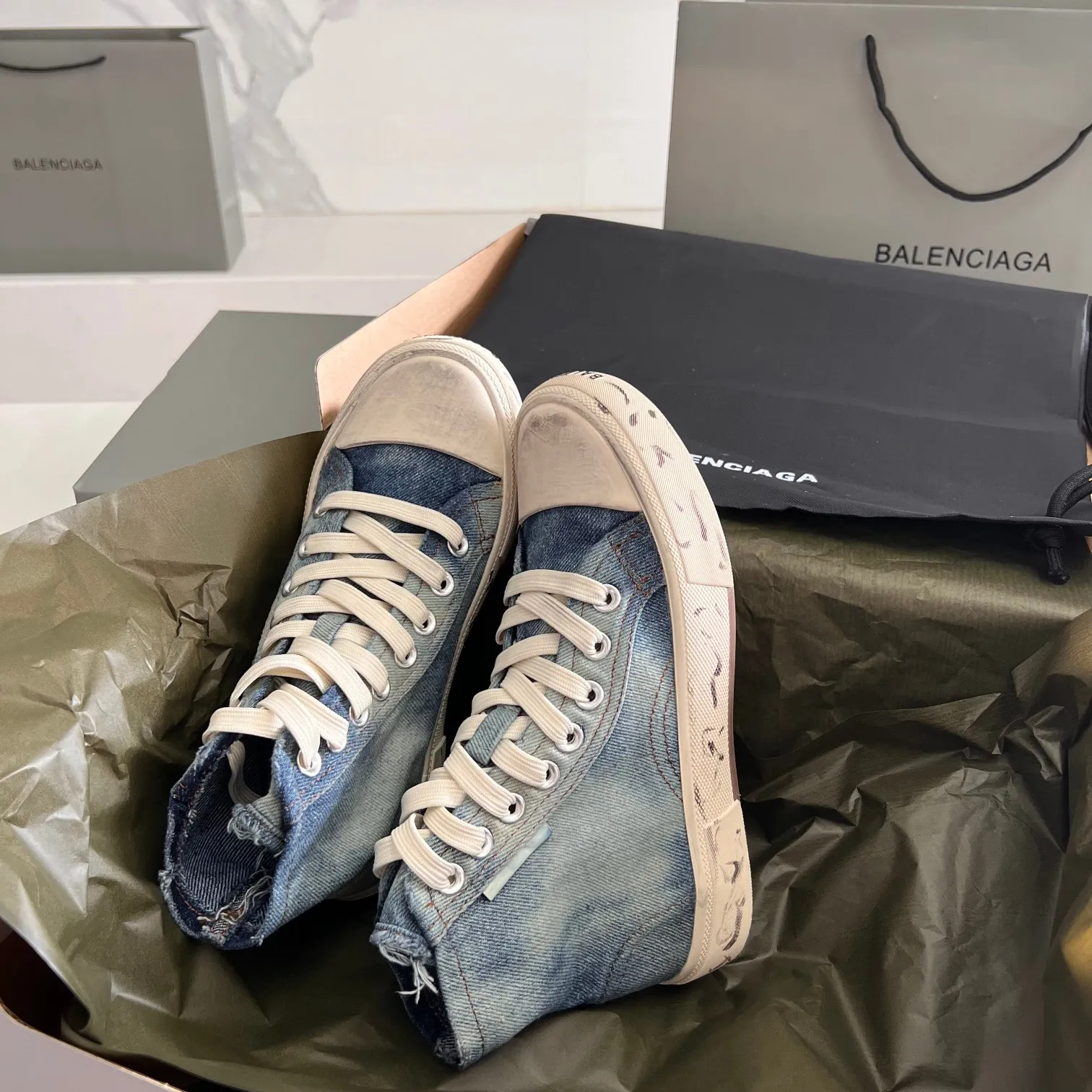 👟👟Ex-factory price 440👟👟 BALENCIAGA washed denim, washed and distressed, half drag, low top, with original packaging, code number: 35-44 (45 customized)